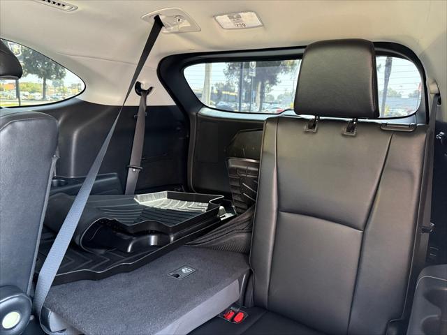 used 2023 Toyota Highlander car, priced at $37,999