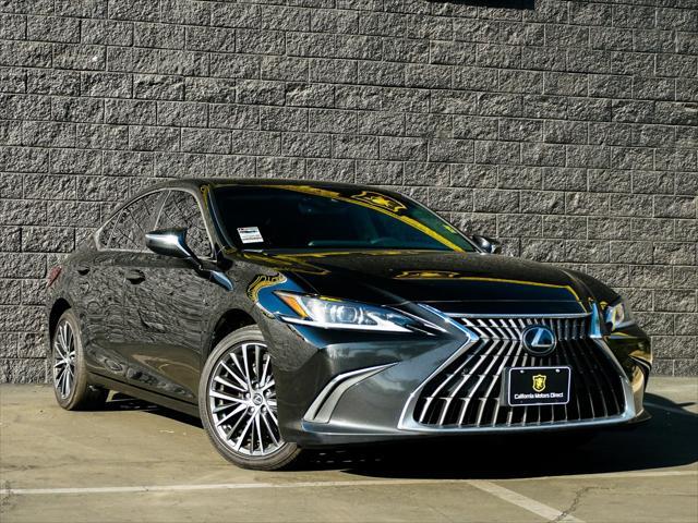 used 2024 Lexus ES 300h car, priced at $35,899