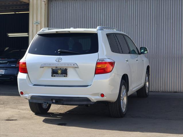 used 2010 Toyota Highlander car, priced at $14,657