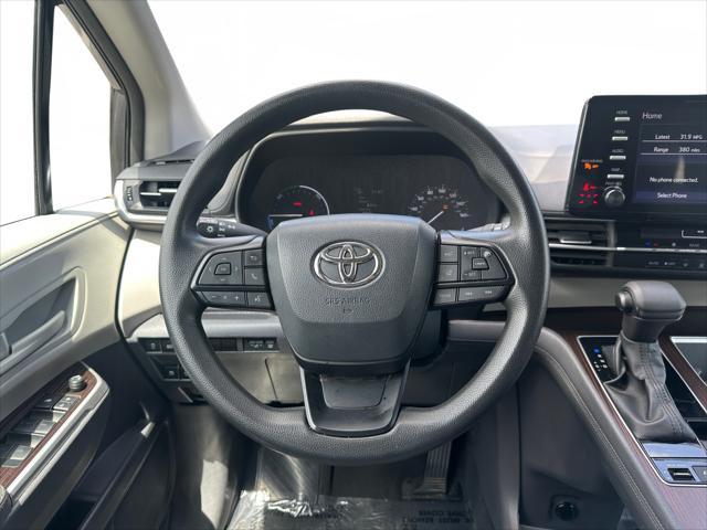 used 2023 Toyota Sienna car, priced at $33,099