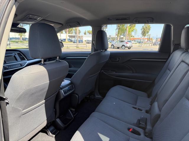 used 2019 Toyota Highlander car, priced at $25,499