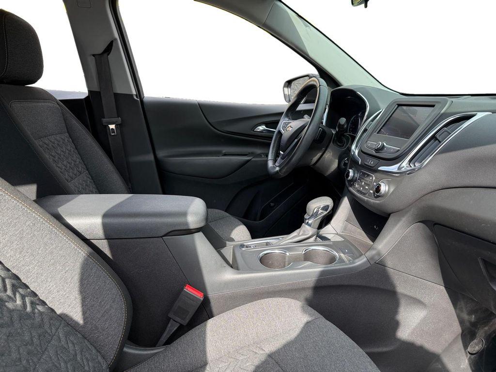 used 2022 Chevrolet Equinox car, priced at $18,899