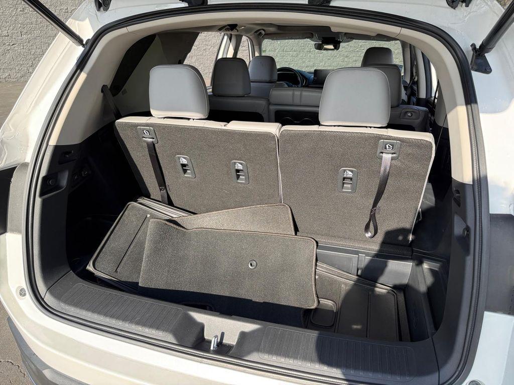 used 2025 Honda Pilot car, priced at $41,699