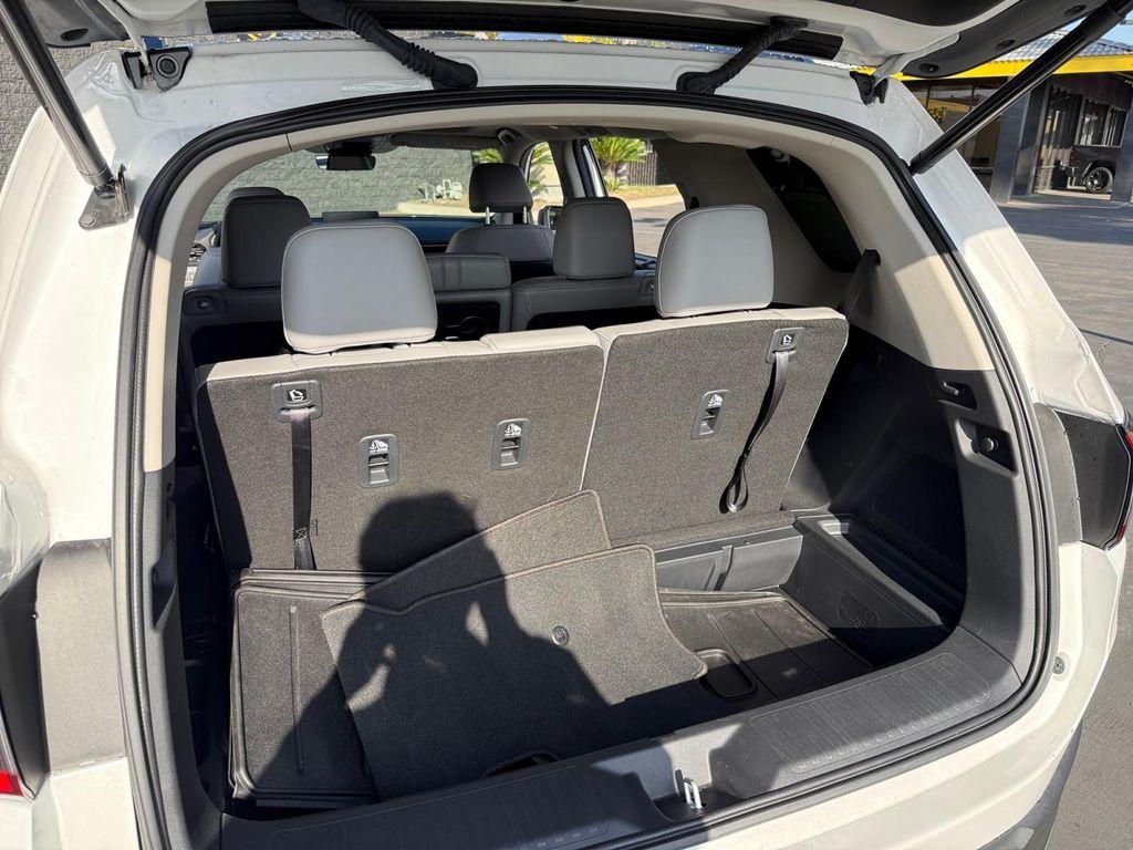 used 2025 Honda Pilot car, priced at $41,699