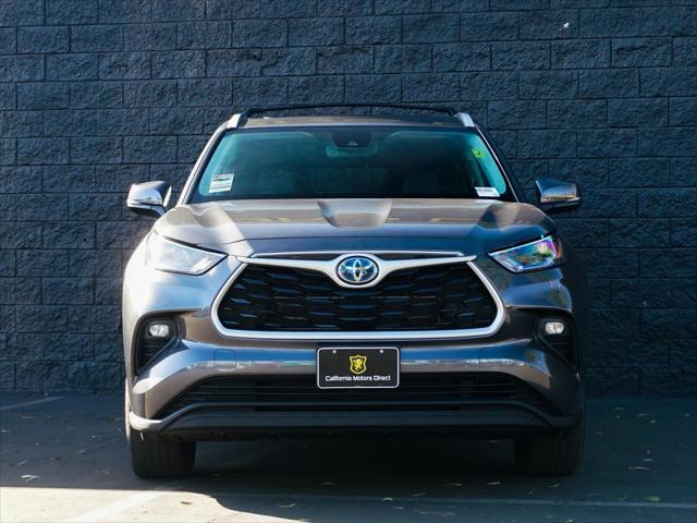 used 2022 Toyota Highlander Hybrid car, priced at $37,399