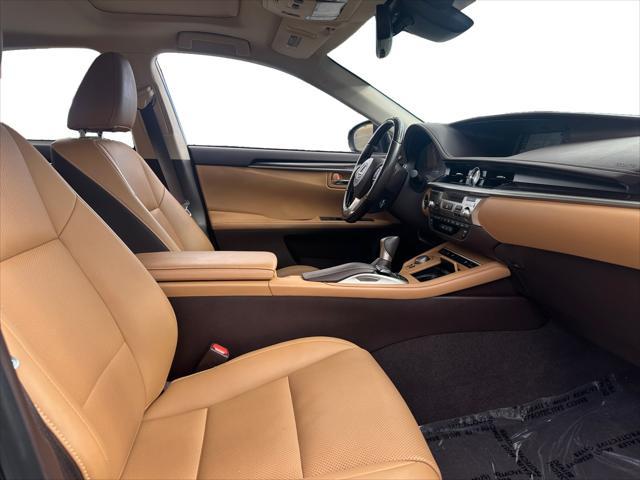 used 2017 Lexus ES 300h car, priced at $25,099