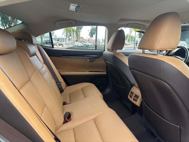 used 2017 Lexus ES 300h car, priced at $25,099