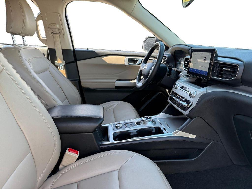 used 2024 Ford Explorer car, priced at $30,899