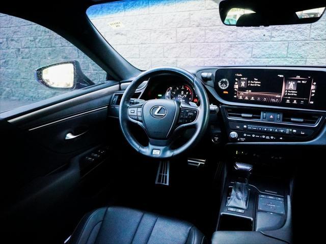 used 2022 Lexus ES 300h car, priced at $34,876