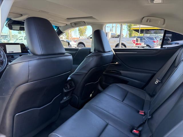 used 2024 Lexus ES 300h car, priced at $34,999