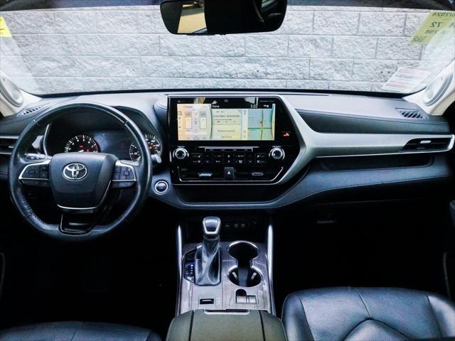 used 2021 Toyota Highlander car, priced at $30,199