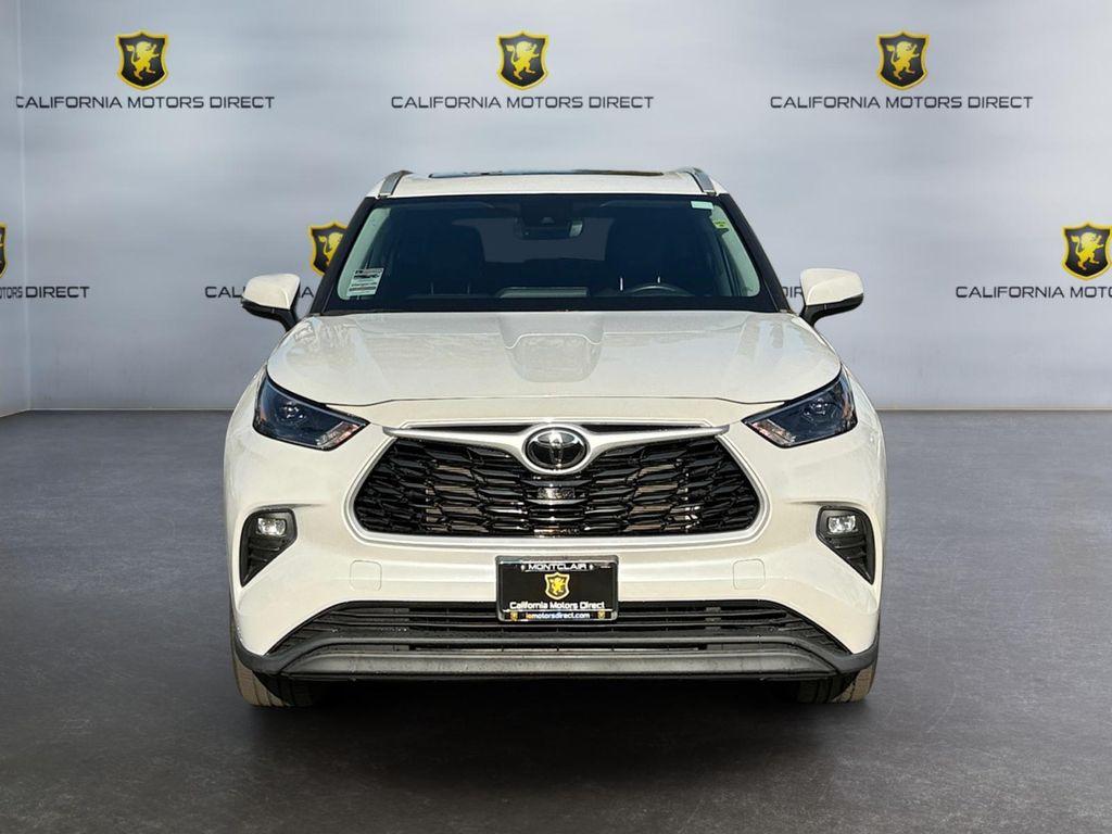 used 2022 Toyota Highlander car, priced at $33,199
