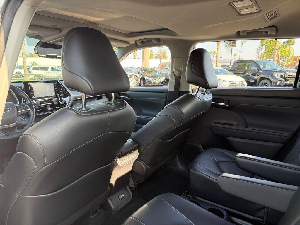 used 2022 Toyota Highlander car, priced at $33,199