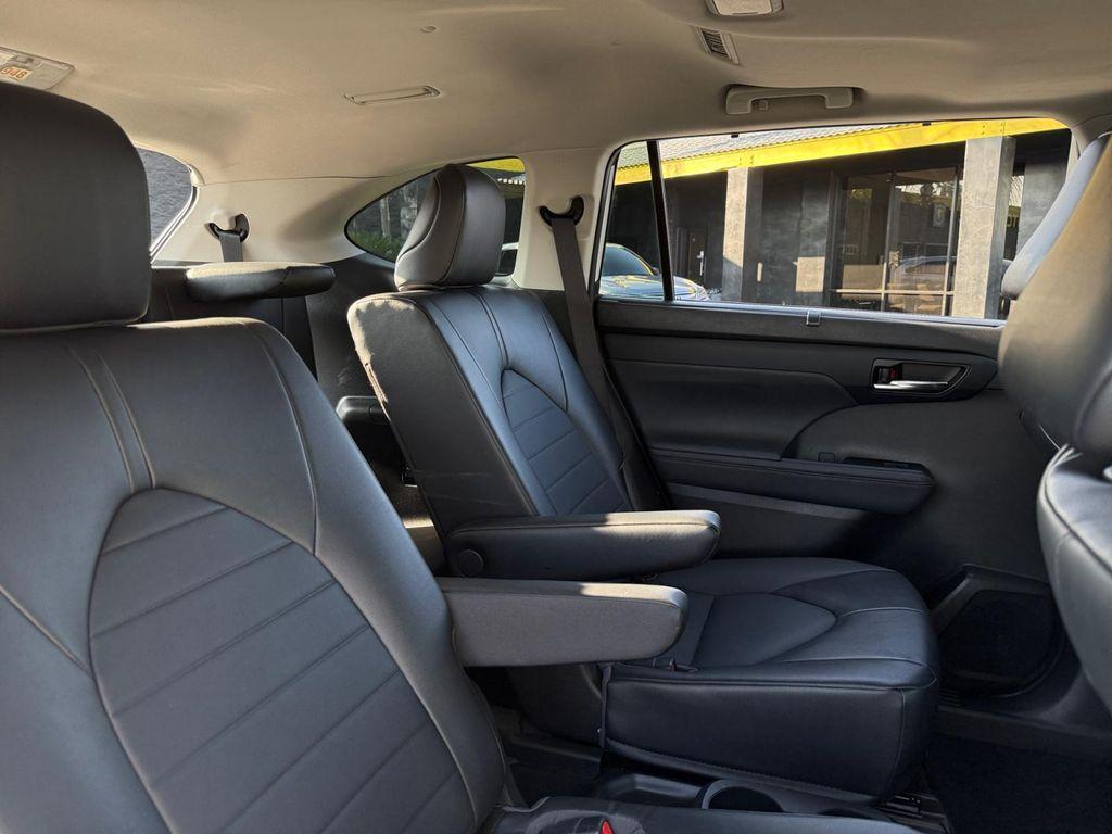 used 2022 Toyota Highlander car, priced at $33,199