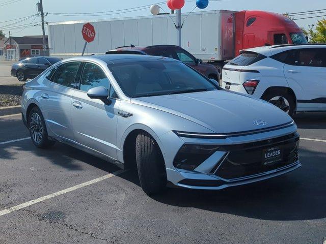 new 2025 Hyundai Sonata Hybrid car, priced at $37,531