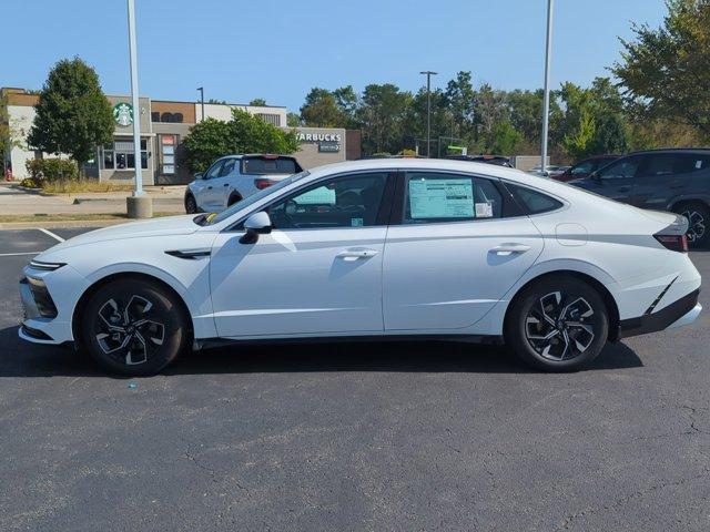 new 2025 Hyundai Sonata car, priced at $29,411