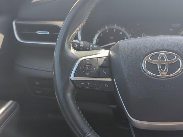 used 2022 Toyota Highlander car, priced at $30,698