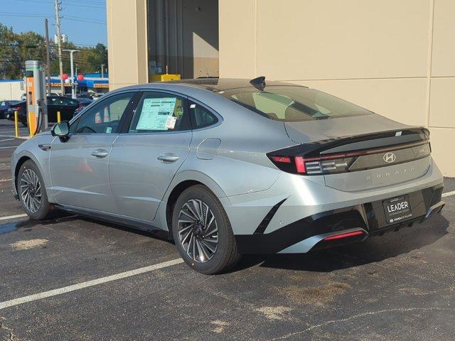 new 2025 Hyundai Sonata Hybrid car, priced at $37,531