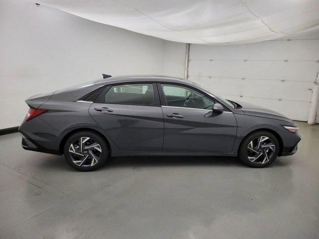 new 2024 Hyundai Elantra car, priced at $22,789