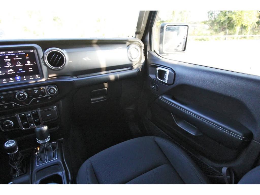 used 2022 Jeep Gladiator car, priced at $33,898