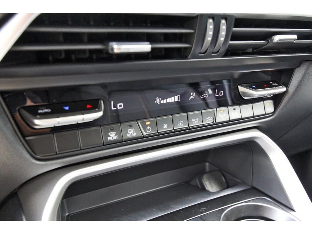 new 2025 Mazda CX-90 car, priced at $39,500