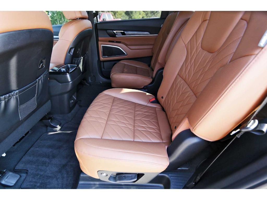 used 2024 Kia Telluride car, priced at $38,998