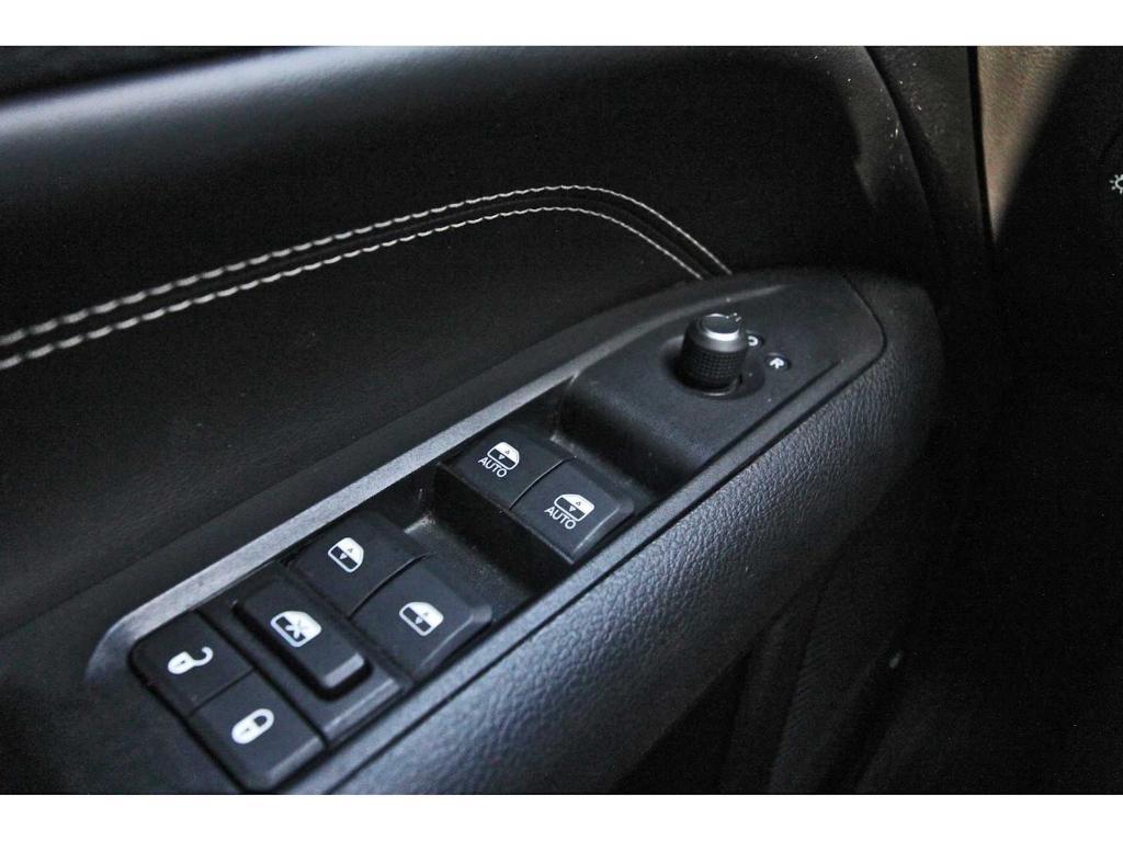 used 2022 Jeep Compass car, priced at $18,499
