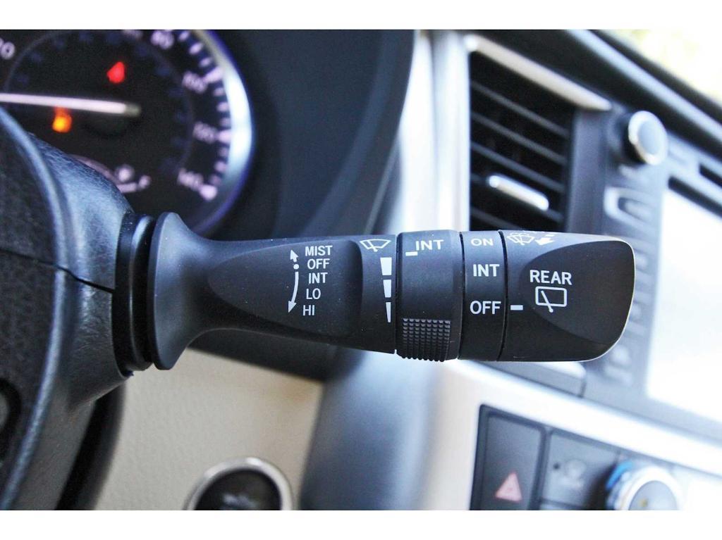 used 2015 Toyota Highlander car, priced at $17,499