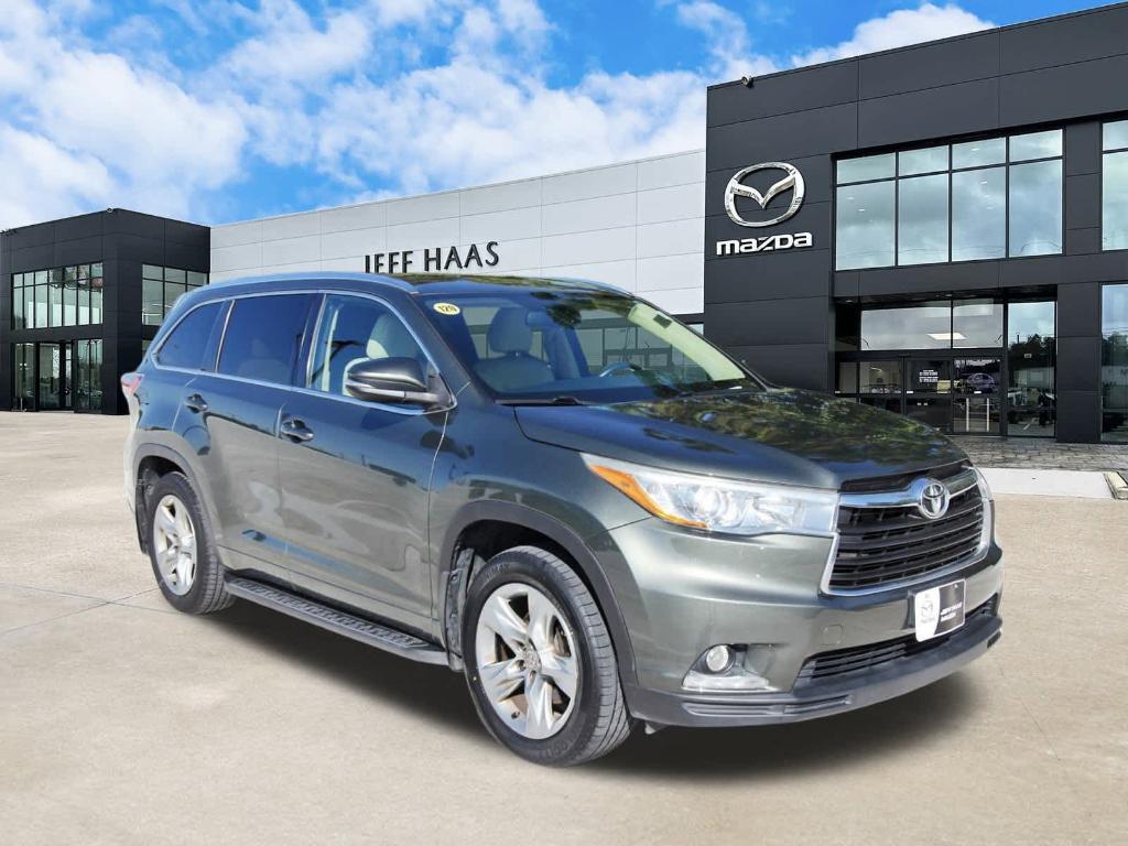 used 2015 Toyota Highlander car, priced at $17,499