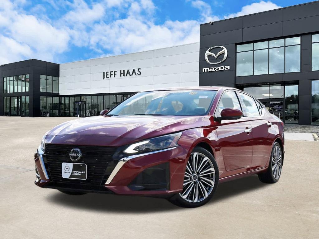 used 2023 Nissan Altima car, priced at $22,499