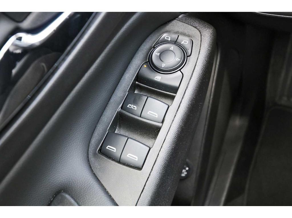 used 2024 Chevrolet Equinox car, priced at $21,888