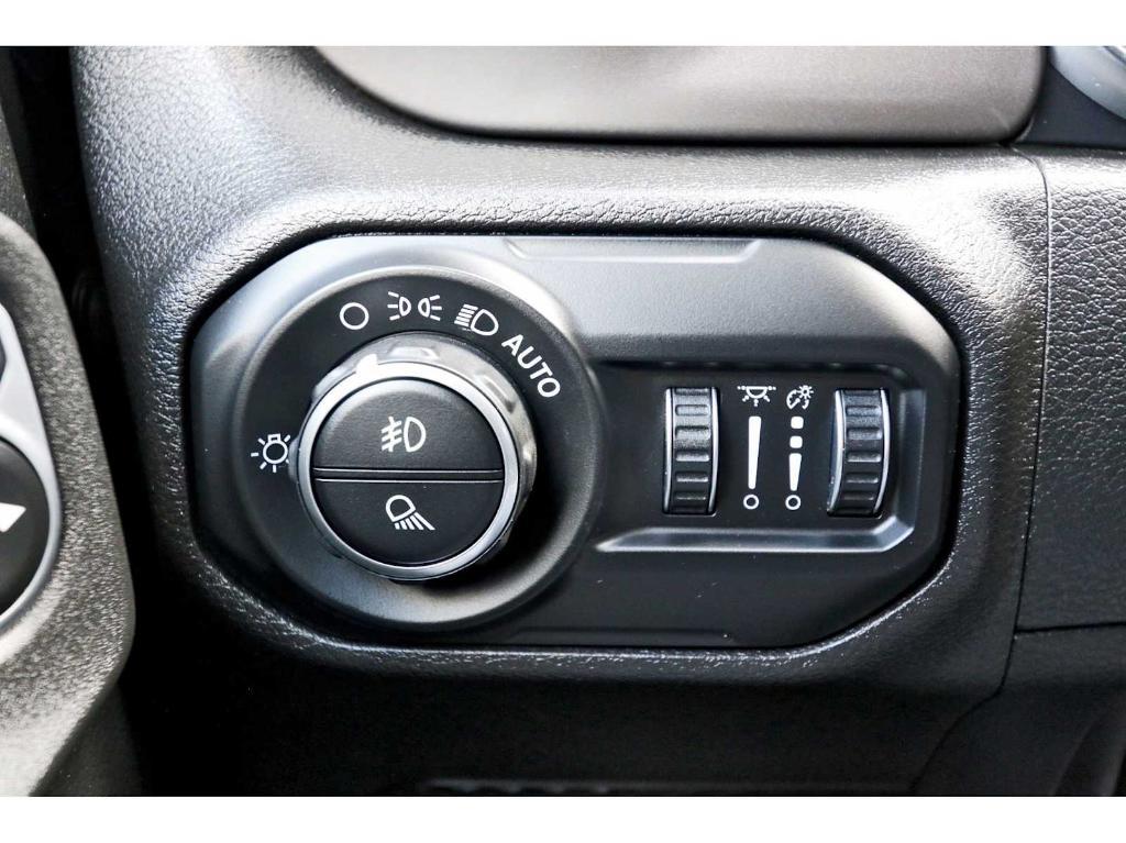 used 2020 Jeep Gladiator car, priced at $25,499