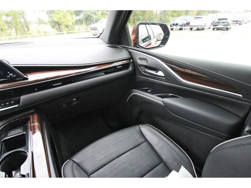 used 2023 Cadillac Escalade ESV car, priced at $76,998