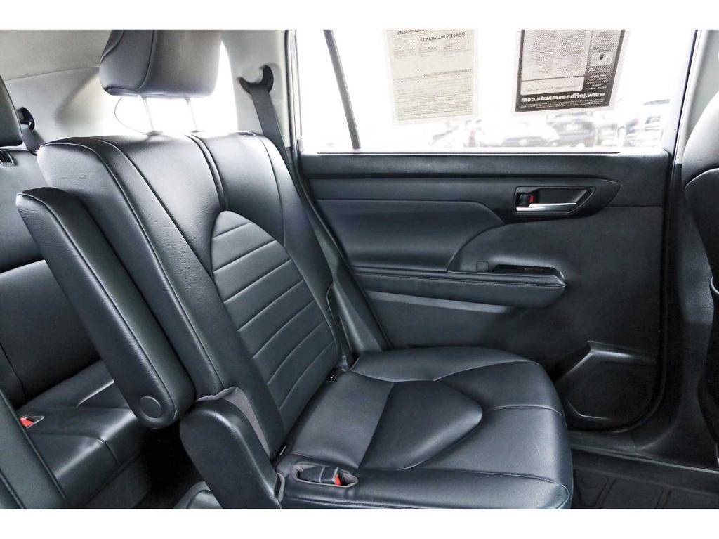 used 2023 Toyota Highlander Hybrid car, priced at $36,998