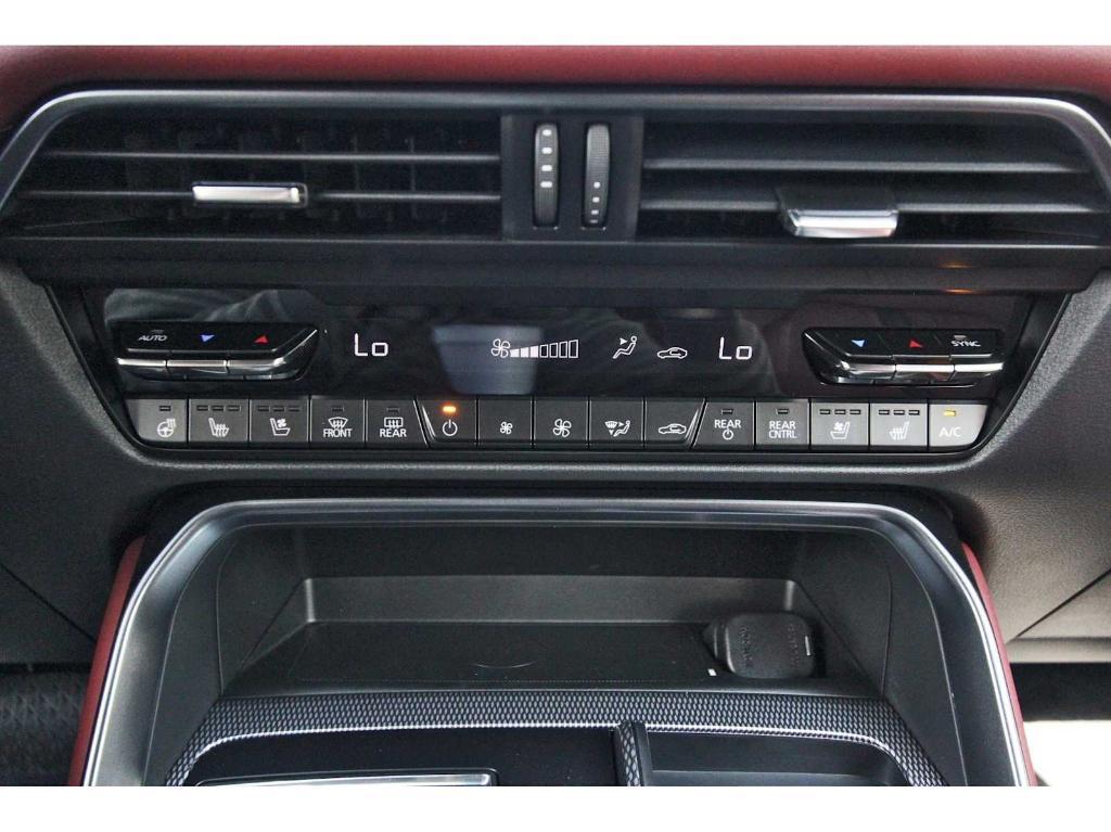 new 2025 Mazda CX-70 PHEV car, priced at $58,323