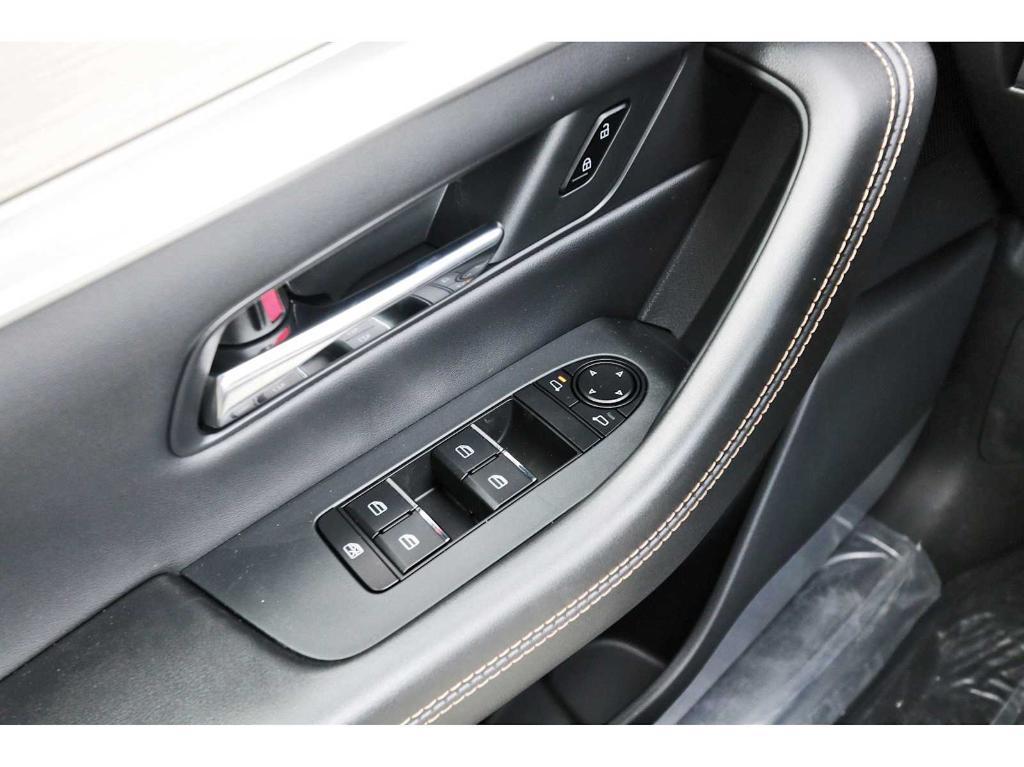 new 2025 Mazda CX-90 car, priced at $47,775