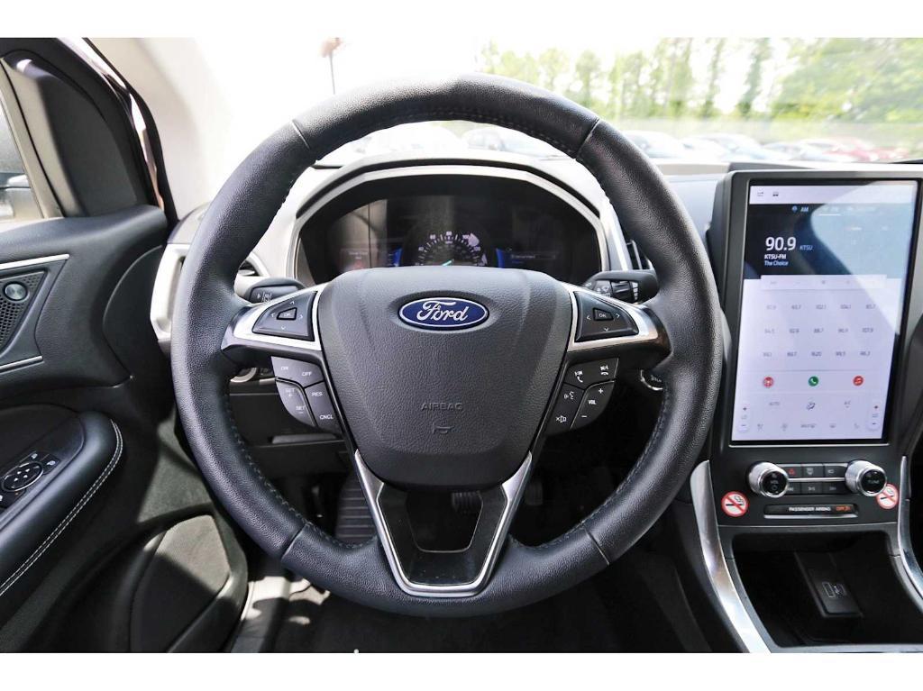used 2024 Ford Edge car, priced at $29,998