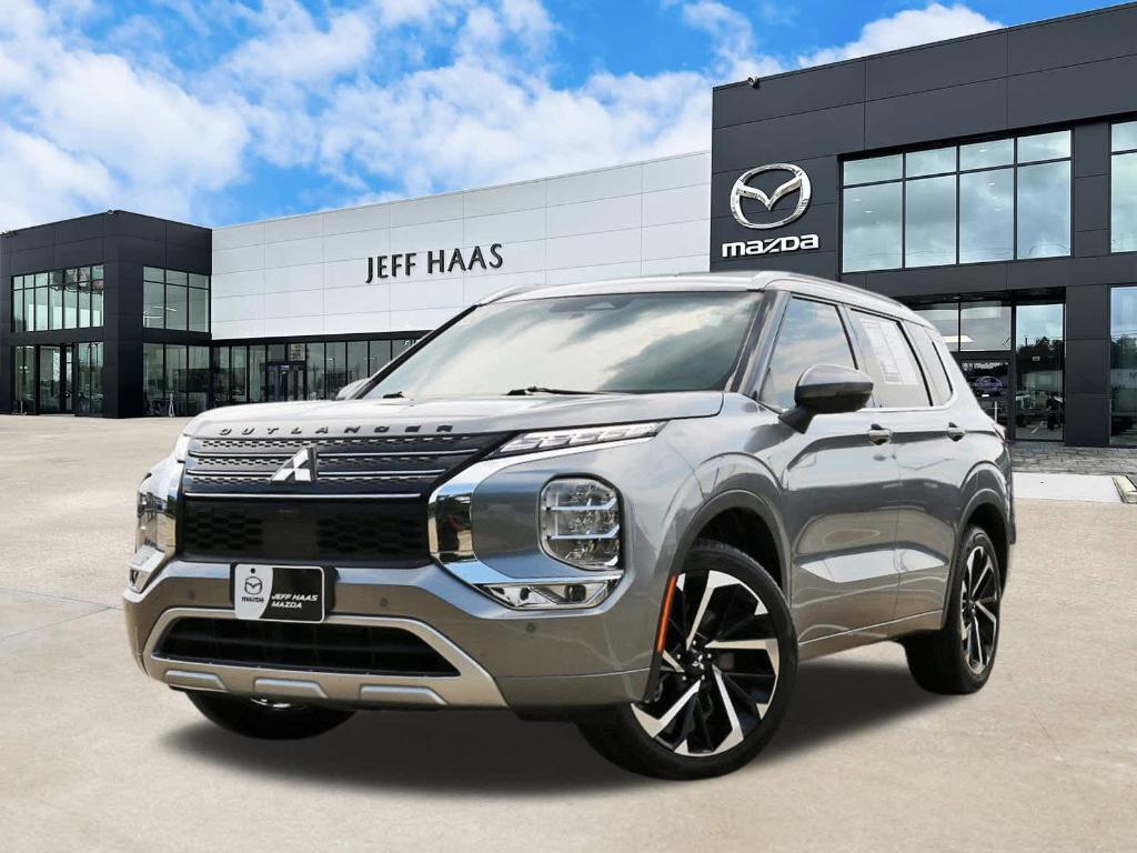 used 2023 Mitsubishi Outlander car, priced at $26,998