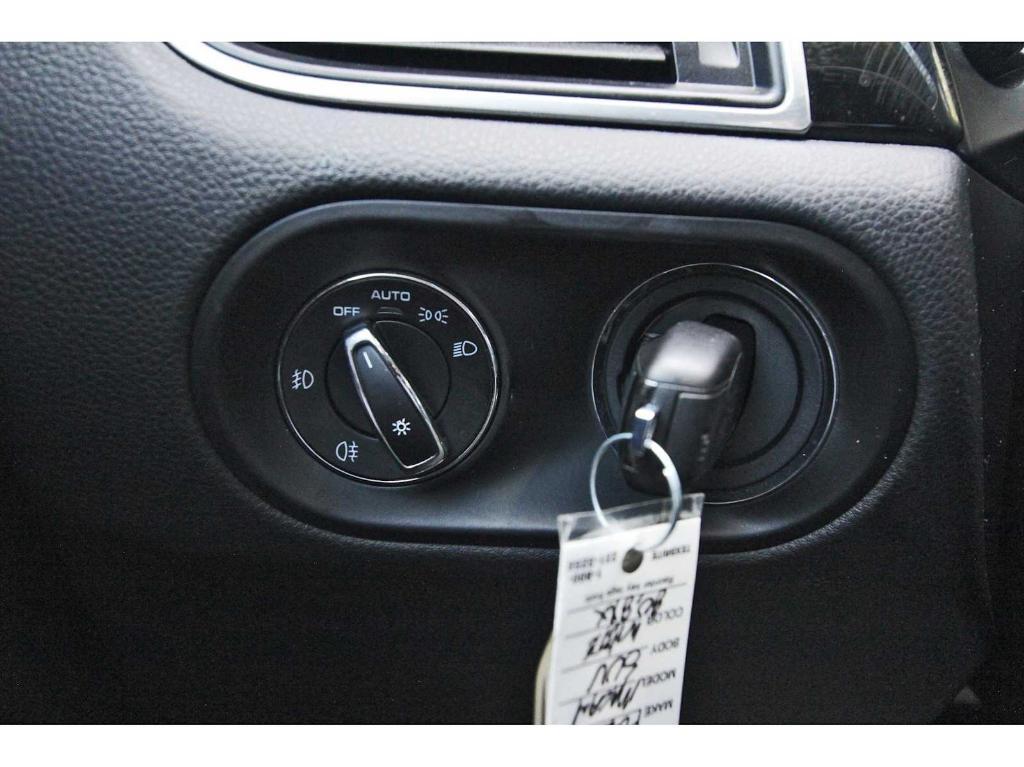 used 2018 Porsche Macan car, priced at $20,499