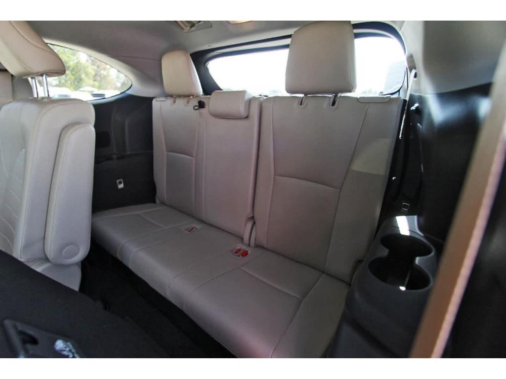 used 2022 Toyota Highlander car, priced at $31,998