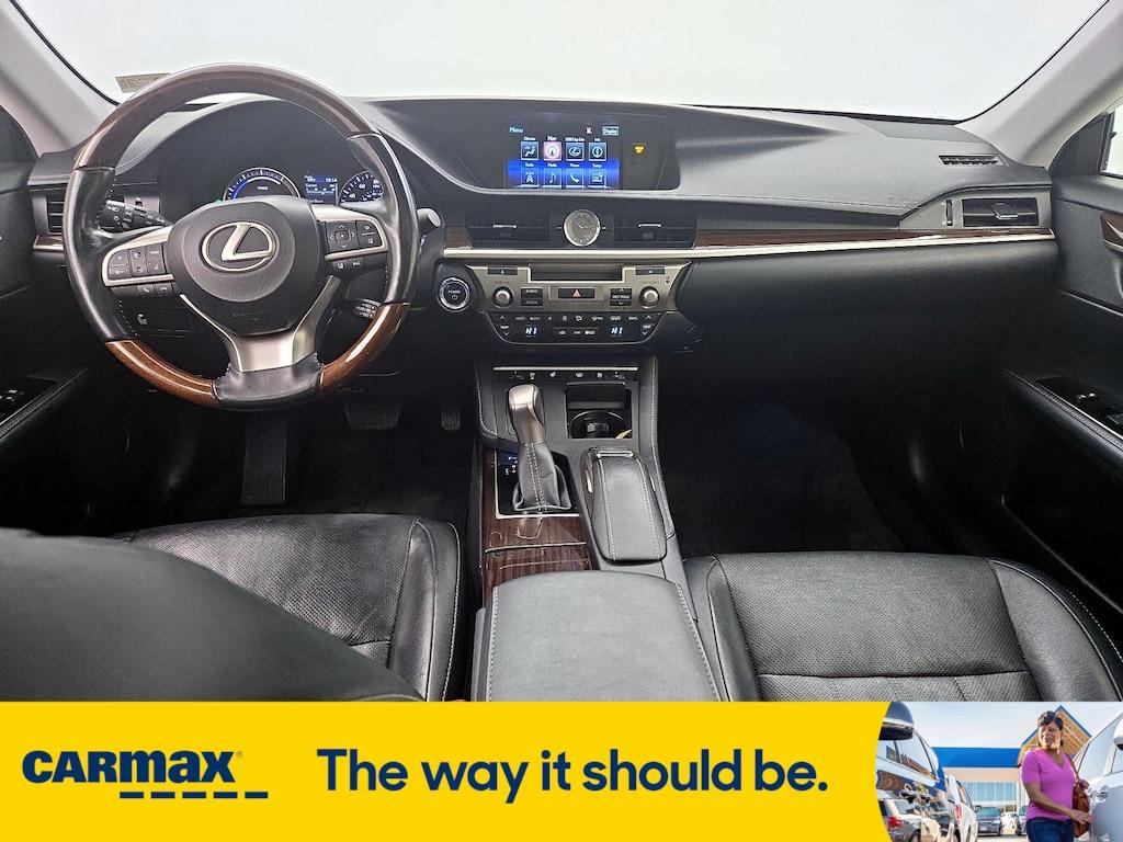 used 2016 Lexus ES 300h car, priced at $19,998