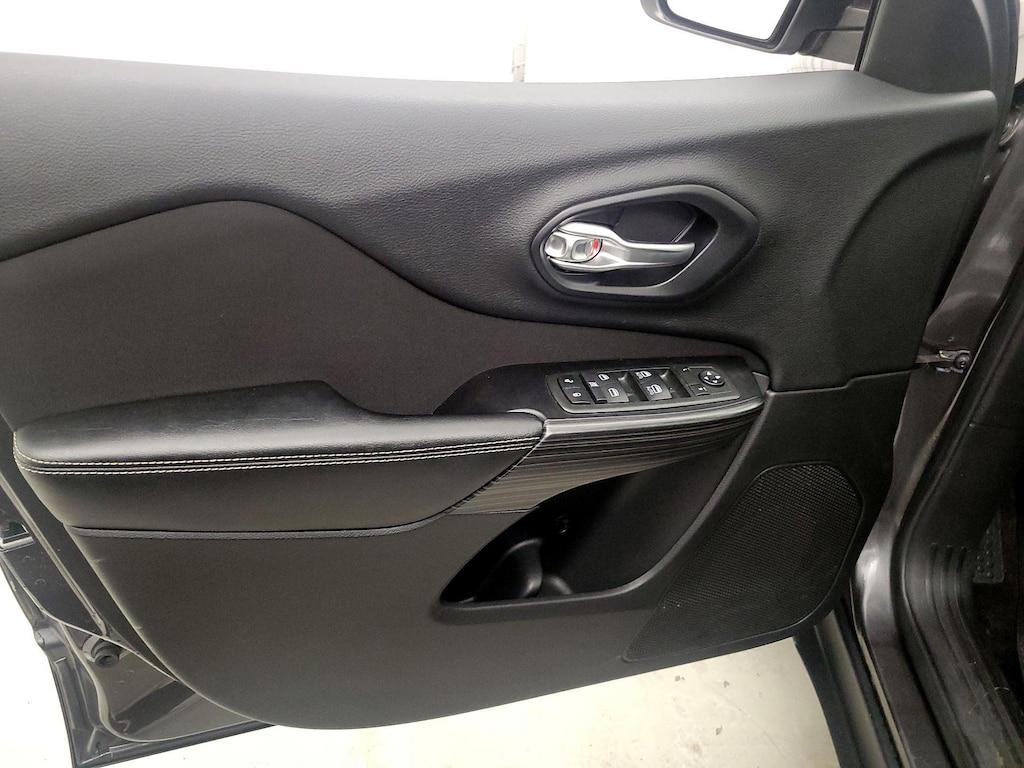 used 2015 Jeep Cherokee car, priced at $14,998
