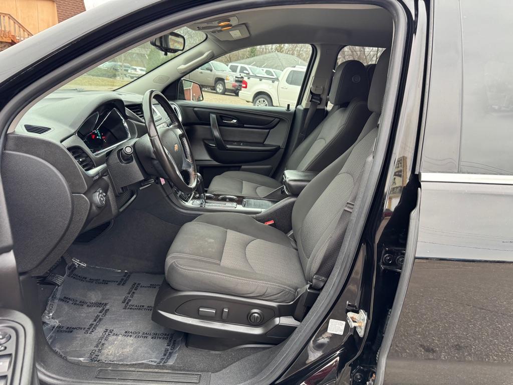 used 2017 Chevrolet Traverse car, priced at $11,495