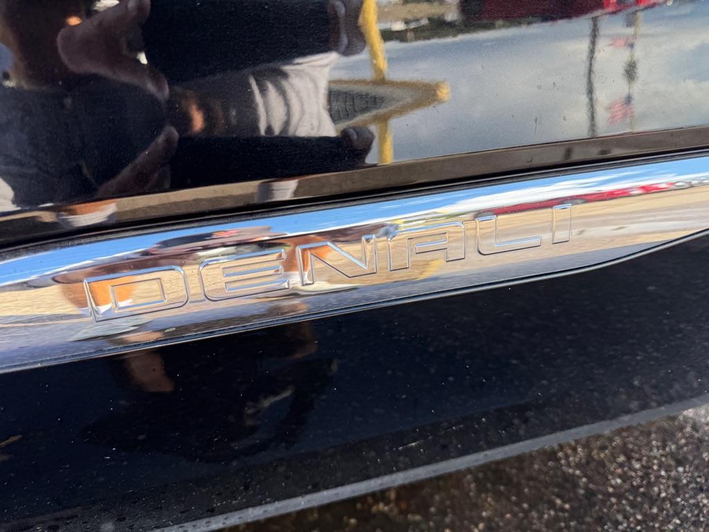 used 2019 GMC Acadia car, priced at $19,995