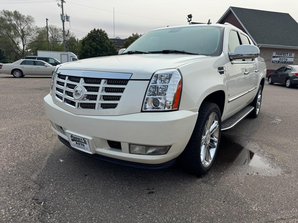 used 2008 Cadillac Escalade EXT car, priced at $11,995