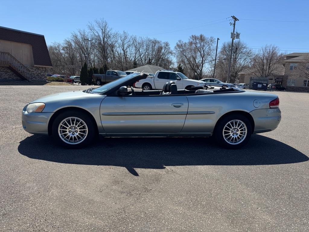 used 2005 Chrysler Sebring car, priced at $3,995