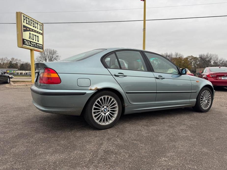 used 2002 BMW 325 car, priced at $2,700