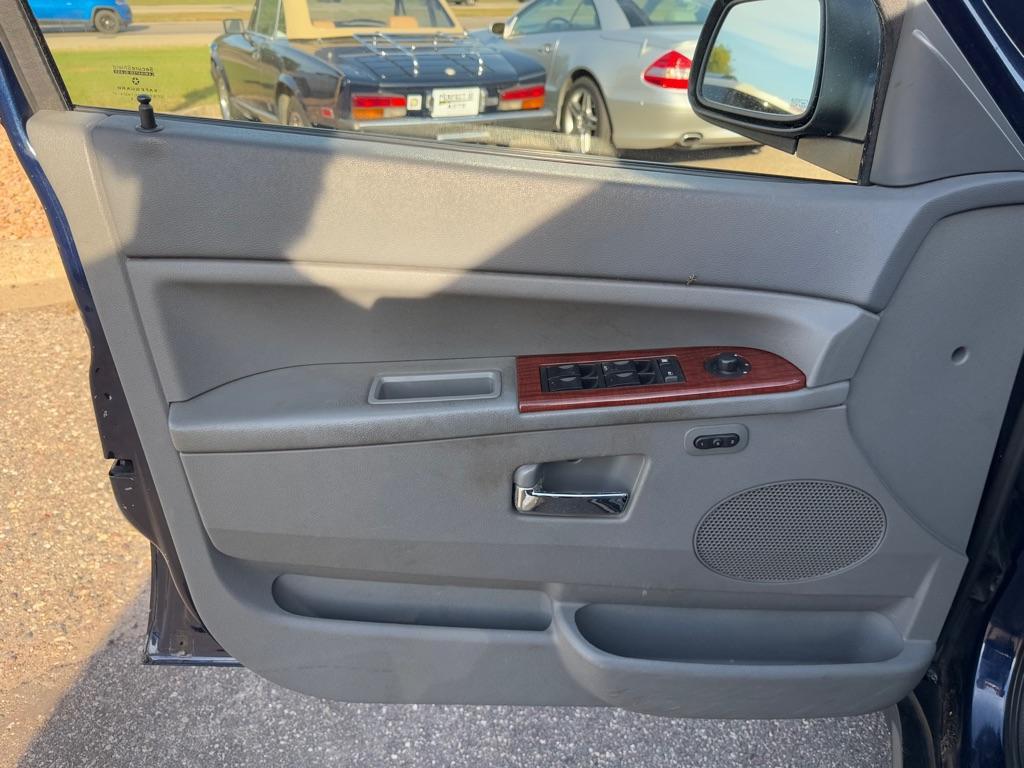 used 2005 Jeep Grand Cherokee car, priced at $4,995