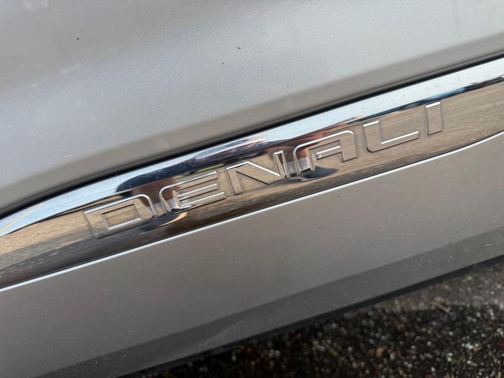 used 2017 GMC Acadia car, priced at $15,995