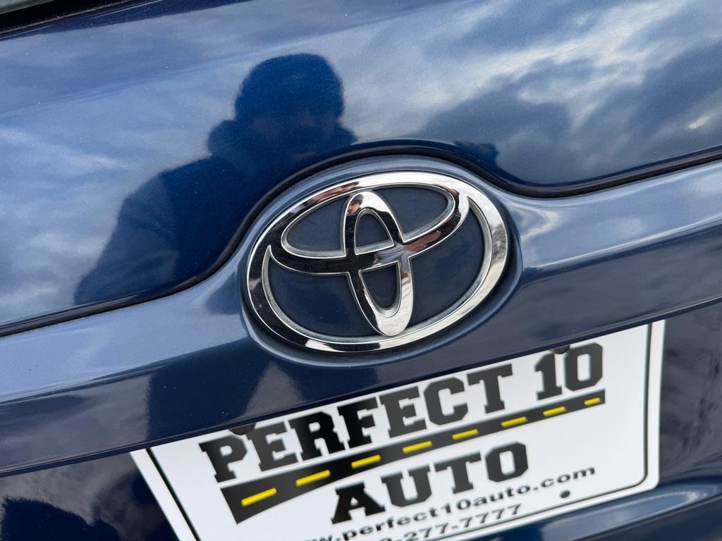 used 2008 Toyota Matrix car, priced at $4,995